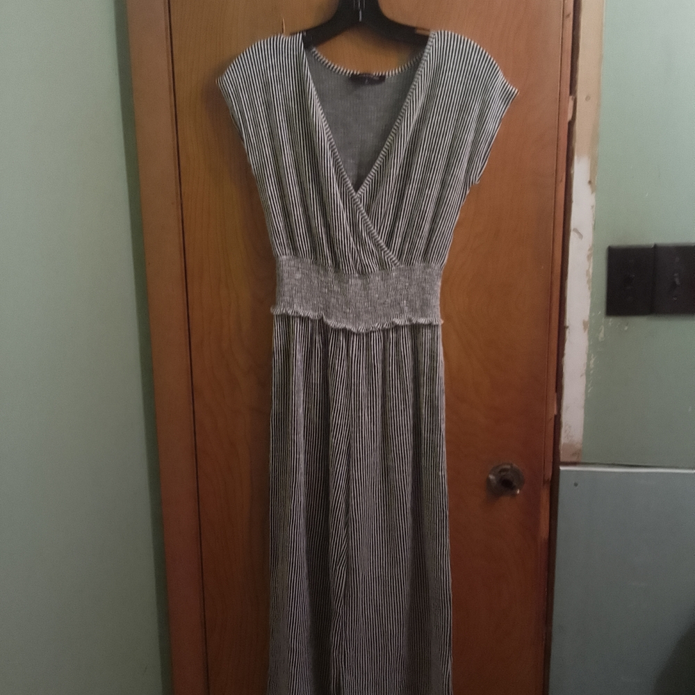 Caution To The Wind Black and White Maxi jumpsuit Size Sall